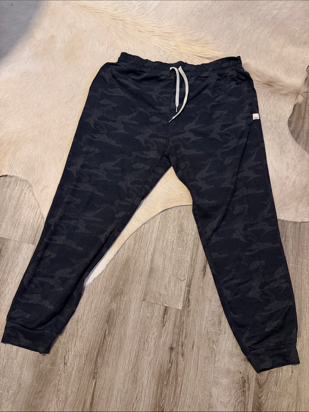 Vuori Heathered Charcoal Pull-On Joggers & Hooded Pull Over Set